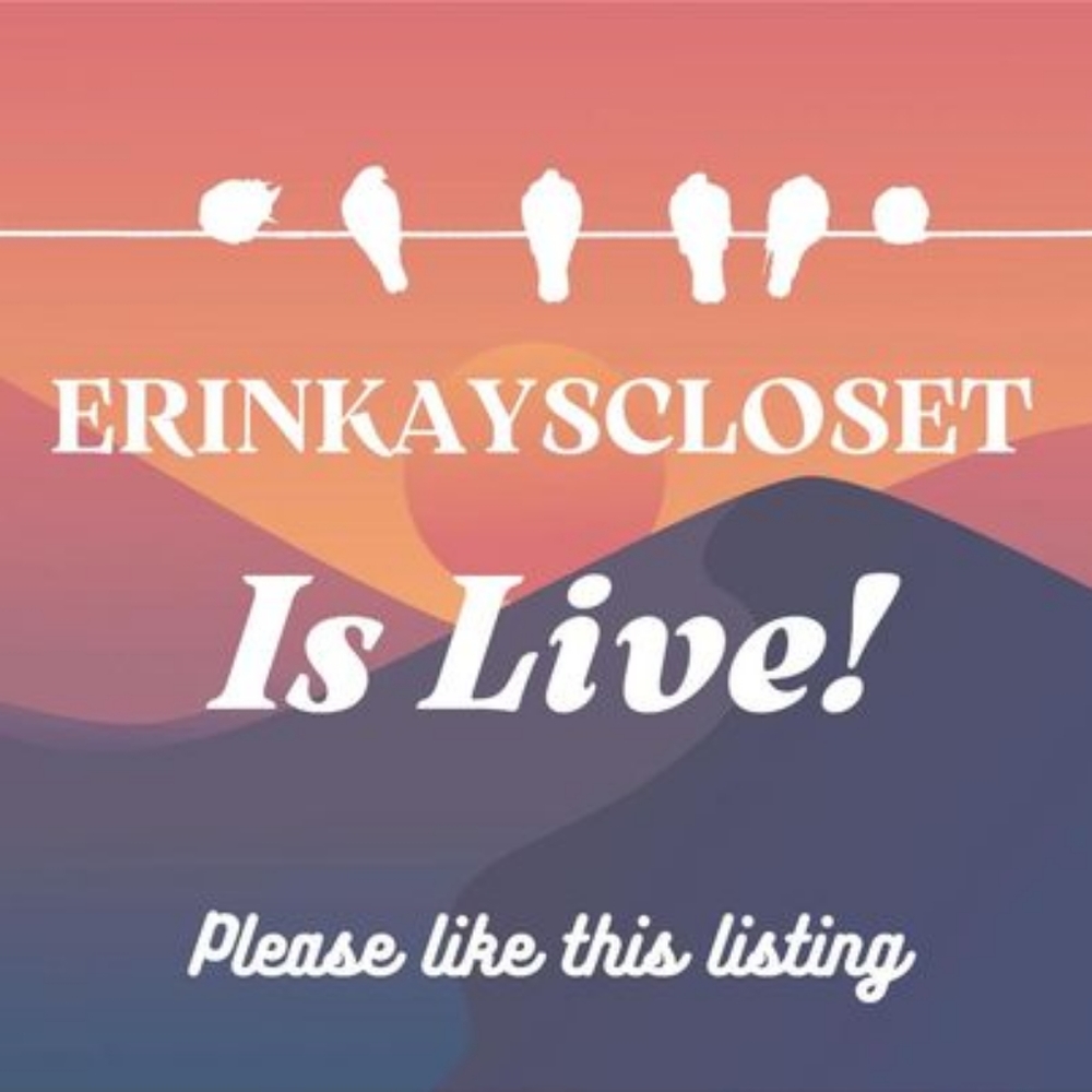 @erinkayscloset is Live!